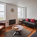 Host & Stay - Number Ten At Carlill